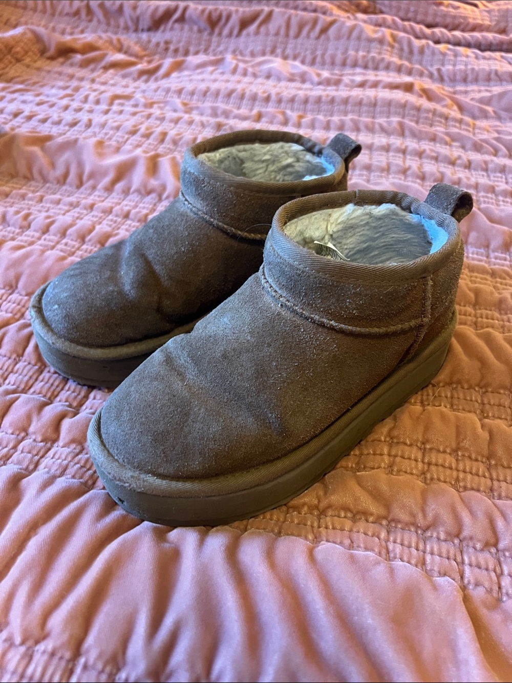 UGG Kids Brown Cozy Faux-Shearling Lined One-Piece Slip-On Platform